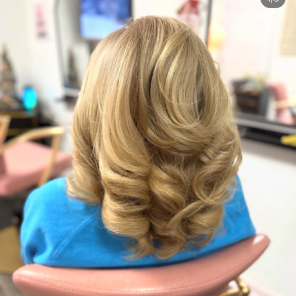 Shampoo/Style Short Hair at Beachy Blowout Bar & Salon LLC in Gulf Shores, AL