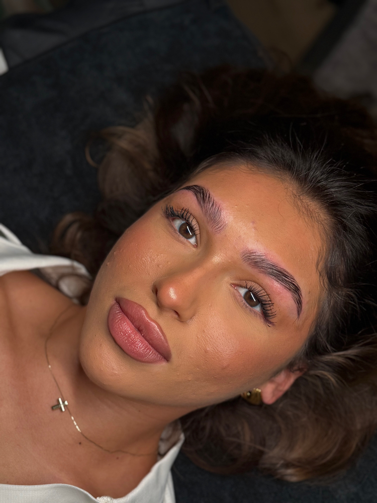 Brow Lamination & Tint