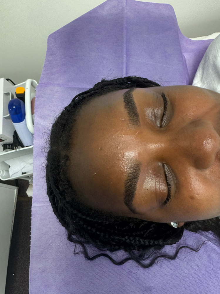 CLASSIC EYEBROW WAXING