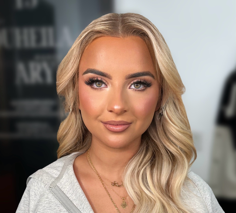 ENGAGEMENT MAKEUP
