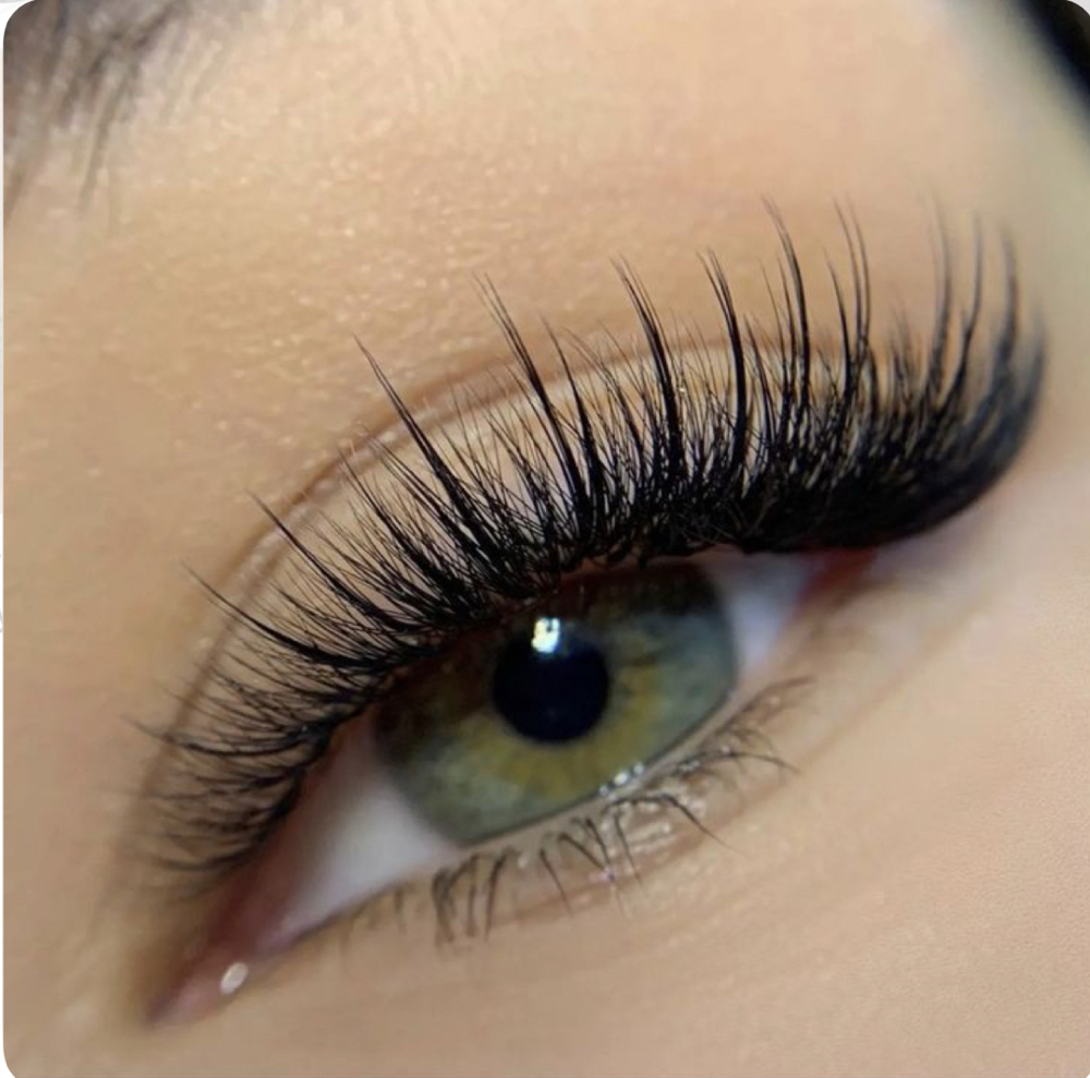 Week Long Lashes