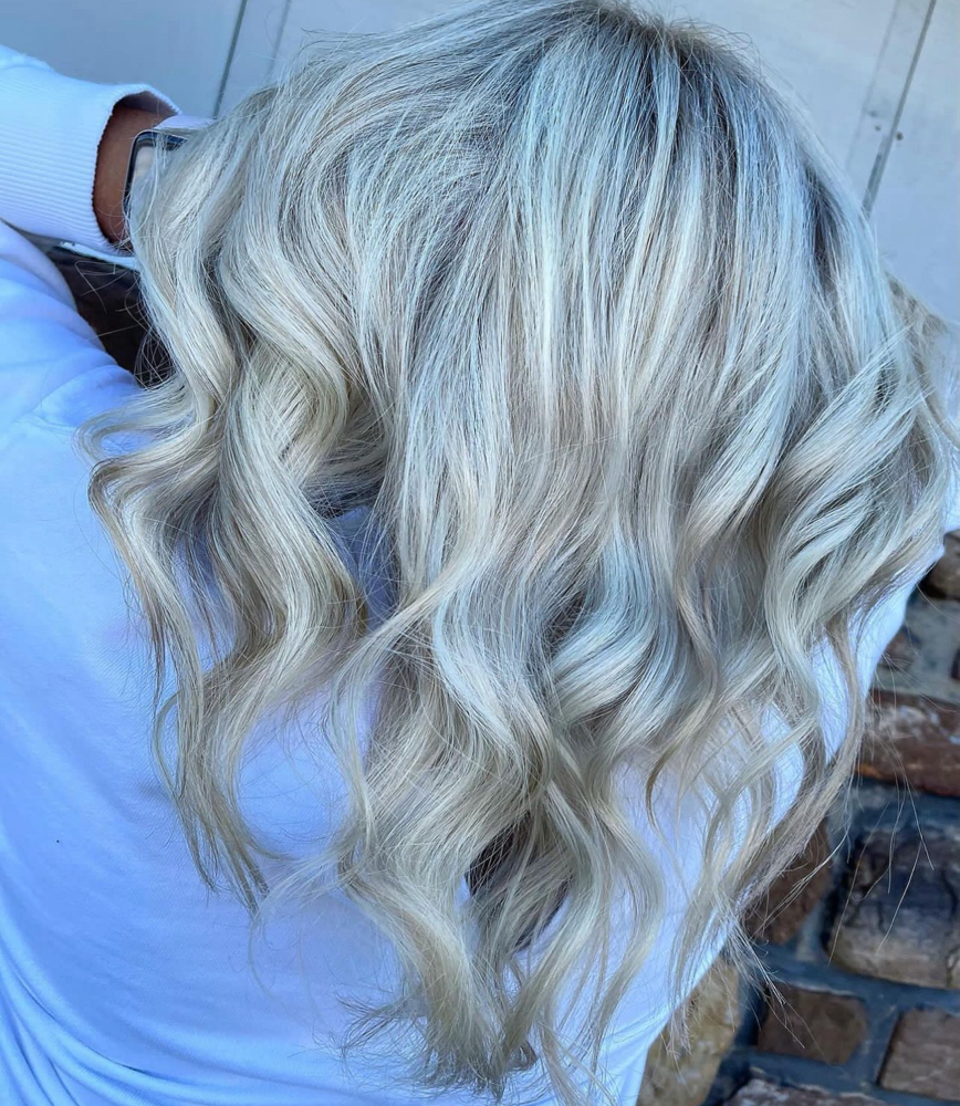 Highlight/ Blonding Service