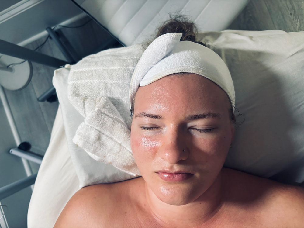 Dermaplaning  Facial
