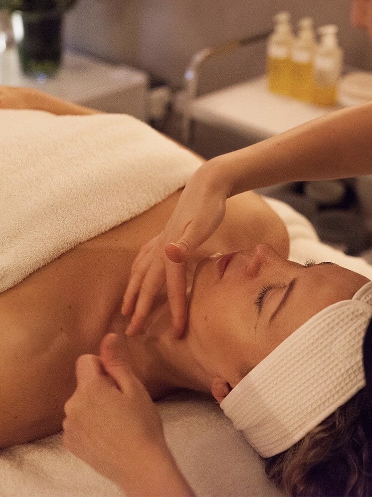 Neck & Shoulder Massage