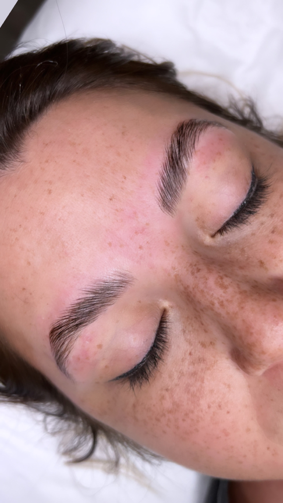 EyeBrow Lamination & Tinting