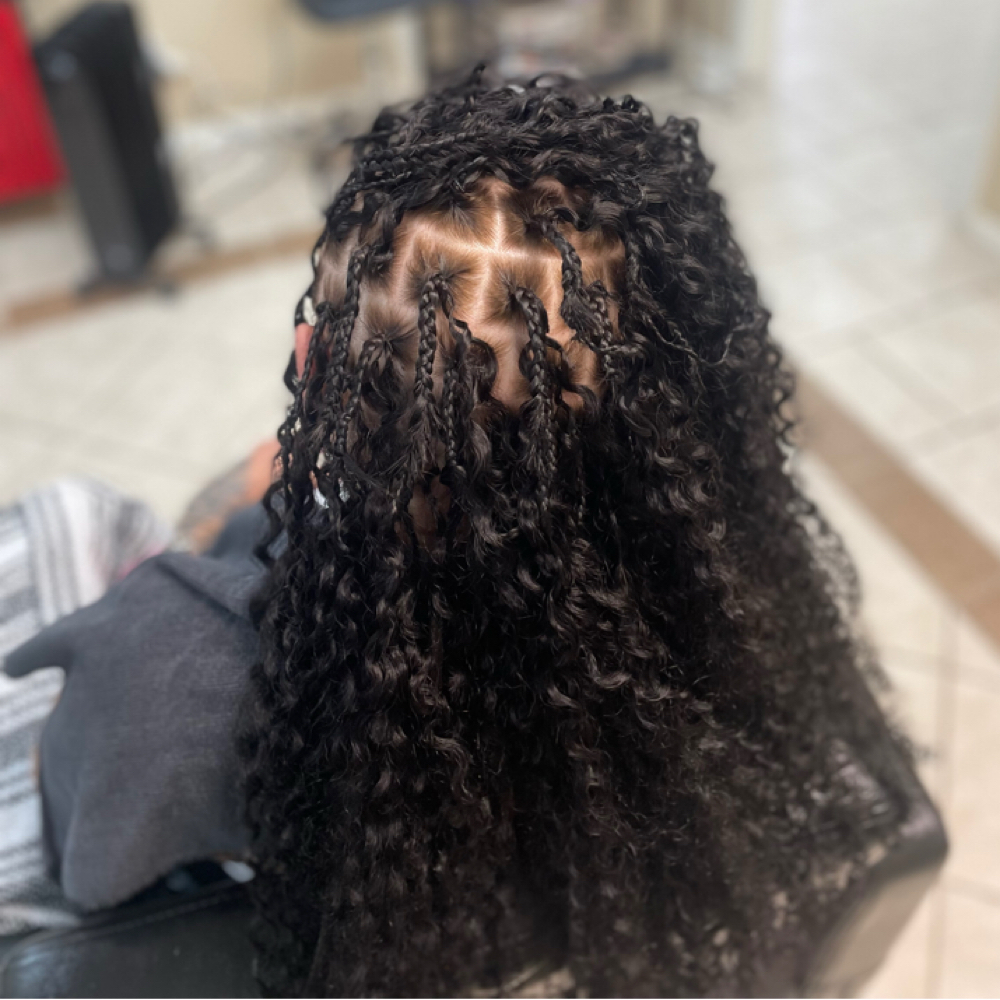 Miracle Knots(Medium) at Hair By Jazzy K LLC in Wichita Falls, TX