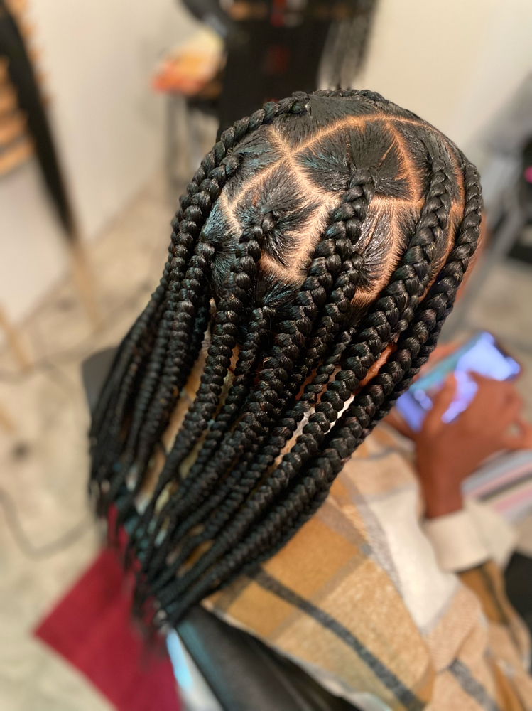 Jumbo Knotless Braids