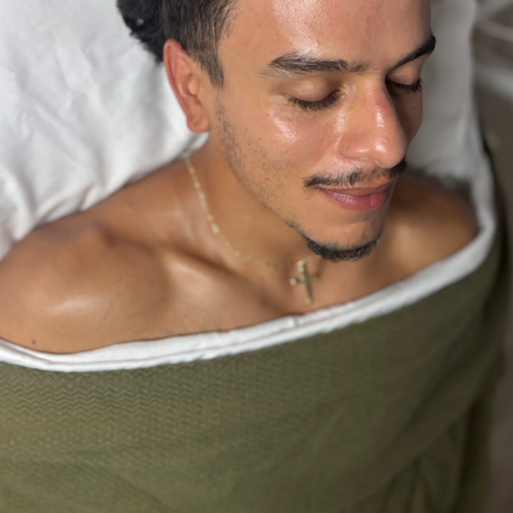 Gentleman’s Facial at Gleam Glitz Glow in Las Vegas, NV