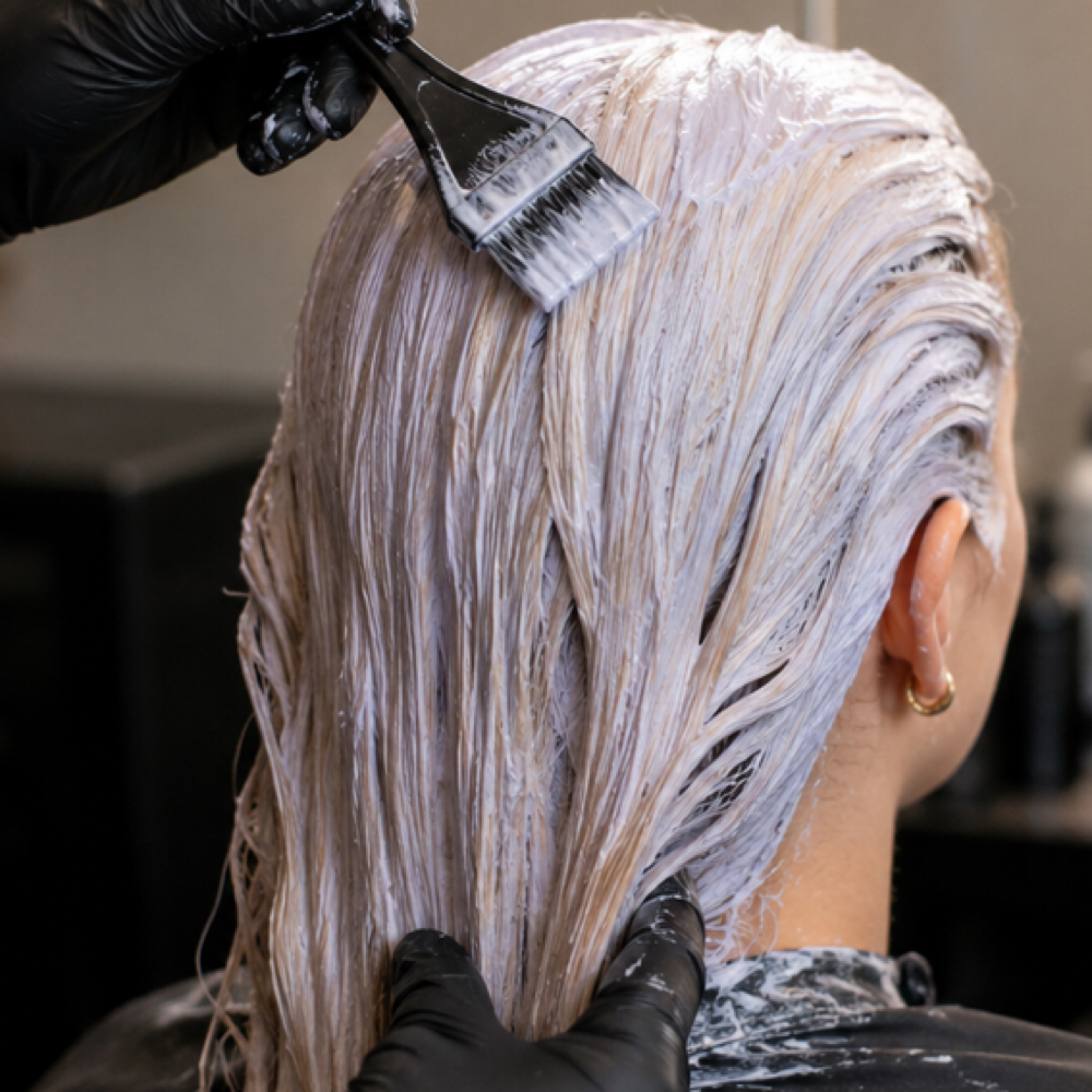 Full Head Of Lightening at Sunset Beauty Bar in Yuma, AZ