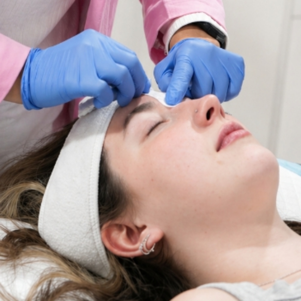 Brow Wax at GetwaxedbyAlma in Salem, OR