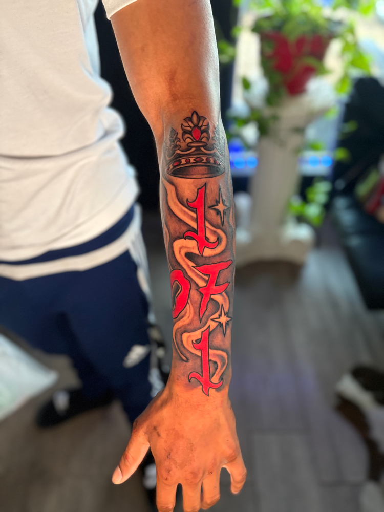 Outer Forarm Quarter Sleeve