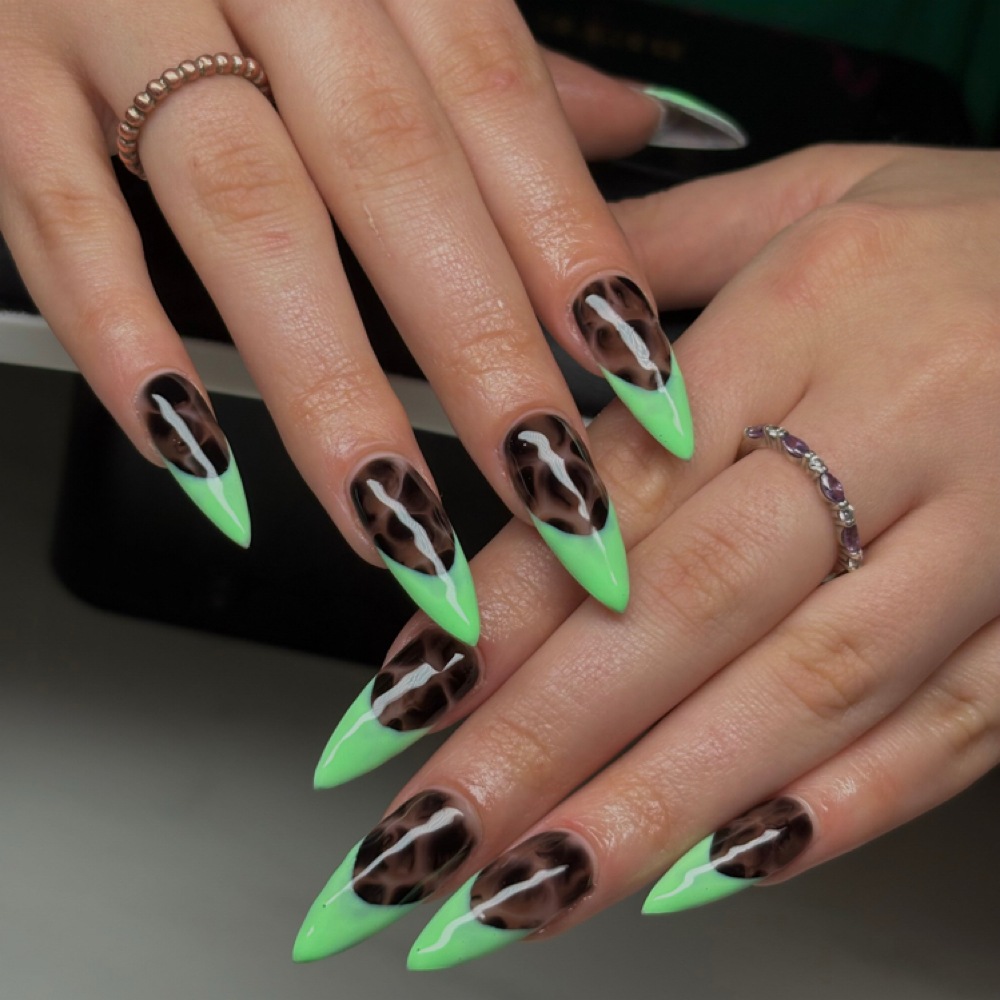 l/xl signature art at nailsbyhnl in saint albans, WV