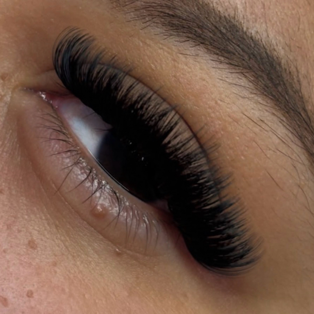 Mega Volume Refill at Lashes.by.kerly in Katy, TX