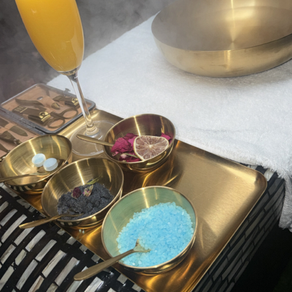Lux Manicure Experience 👑 at THE GLOW EXPERIENCE in Chicago, IL