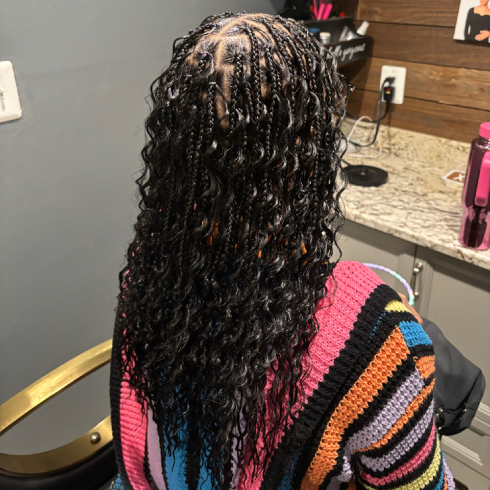 Smedium Boho Knotless at Xtraordinari Hair in Brandywine, MD