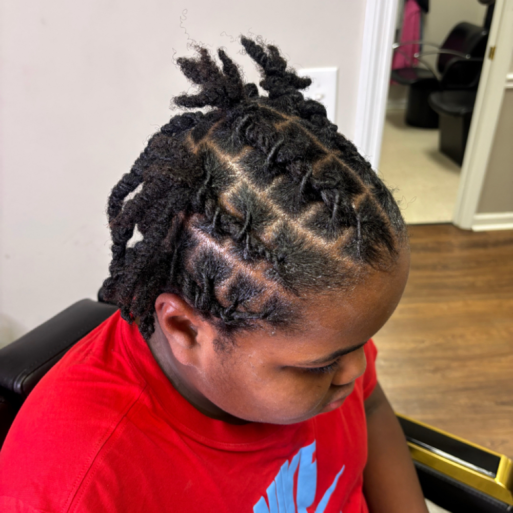 Royal Kids Loc Retwist at KshareeKrowns in murfreesboro, TN