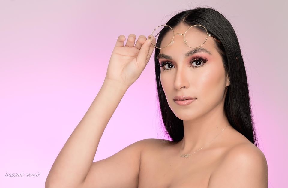 In Studio Makeup Aplication