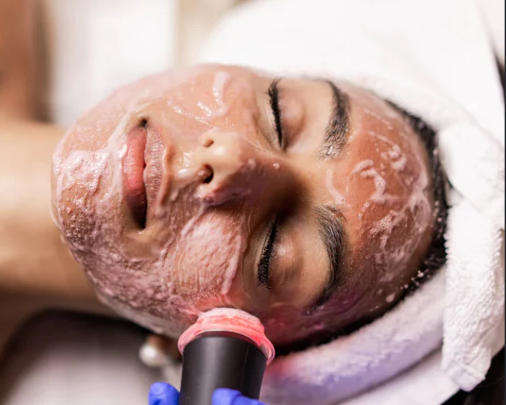 GLO2FACIAL