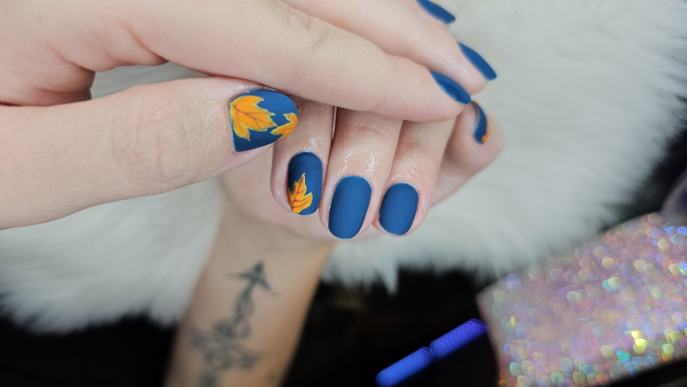 Manicure With Design