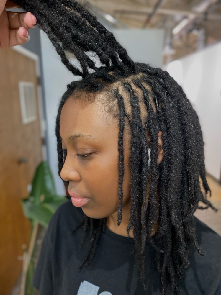 Model-Loc Retwist at Shade Studio in Decatur, GA