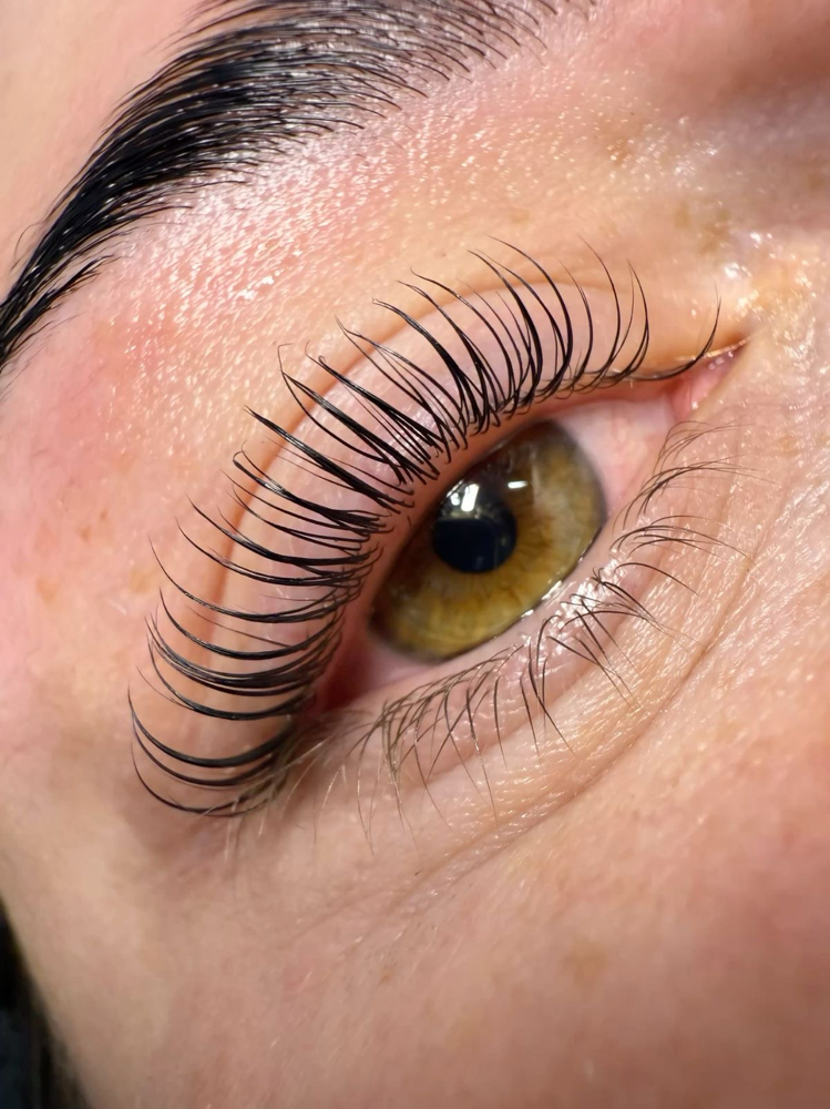 Brow Lamination & Lash Lifts