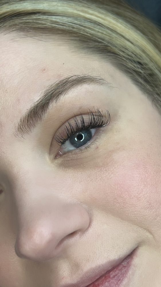 LASHES NEW FULL SET