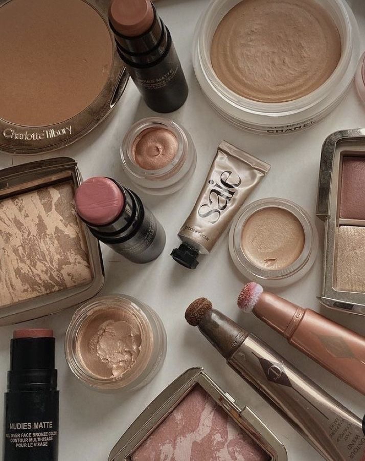 Self-Makeup Class