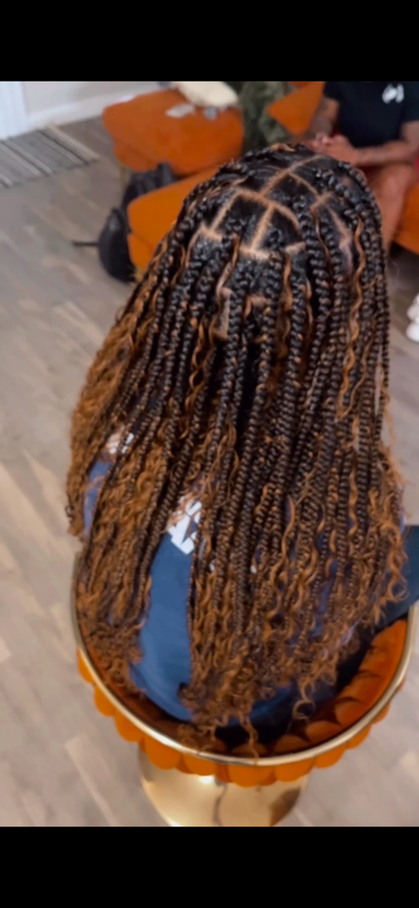 Knotless