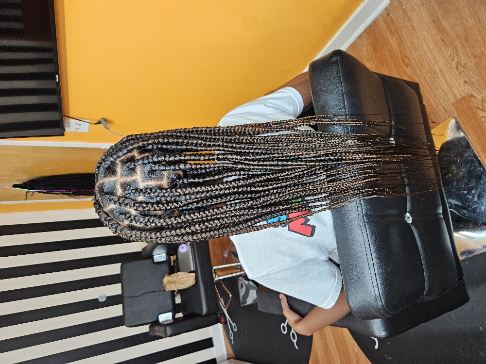 Kids Medium Knotless (5yr-11yr)