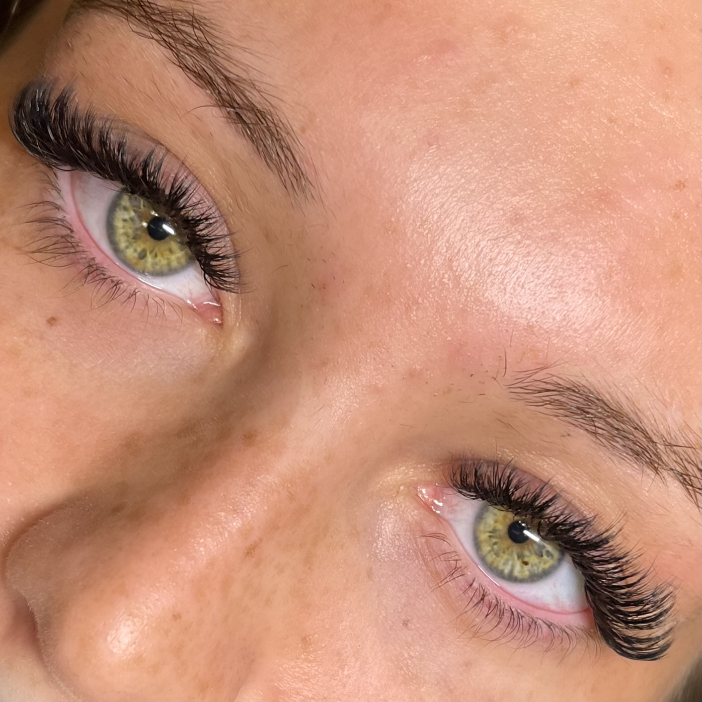 Eyelash Extension Removal