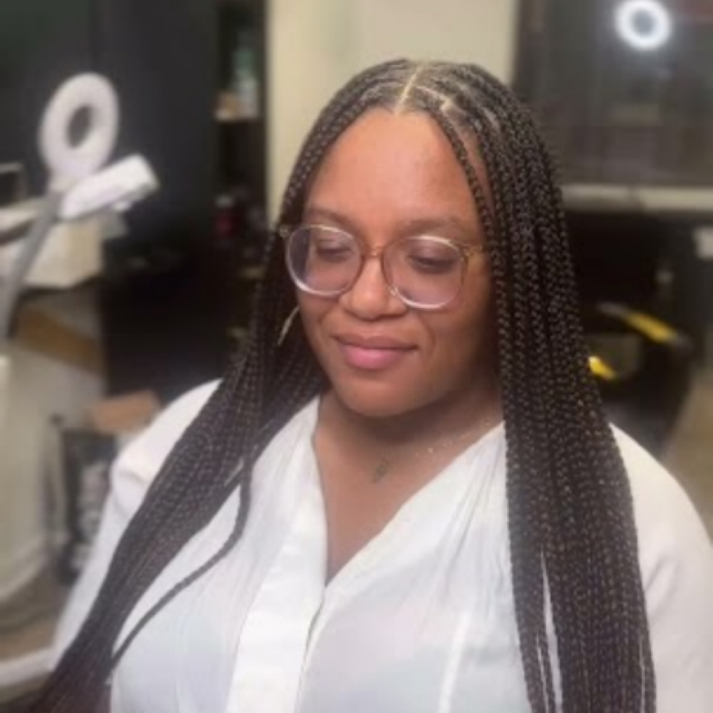 Classic Knotless (s-med) at HairByZhordanReignn in Smyrna, TN