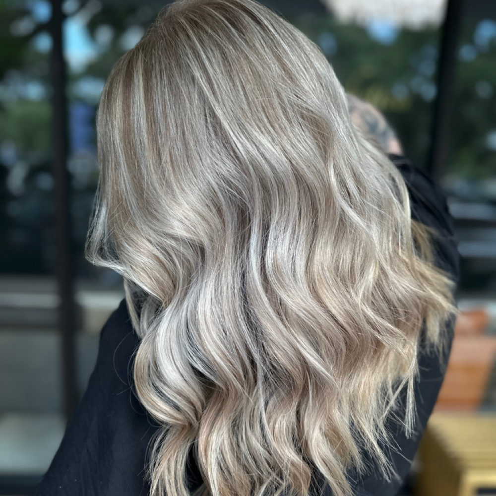 Blonding/Balayage at The Mane Room in San Antonio (Balcones Heights), TX