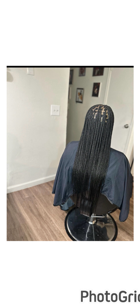 Small Knotless