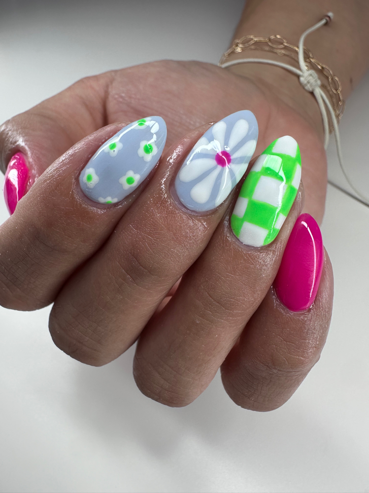 Structured Gel manicure W/Art