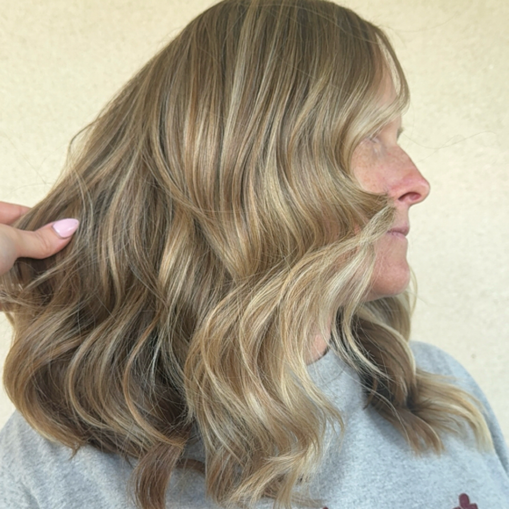 Make Me Blonde! at Undertone in Trexlertown, PA