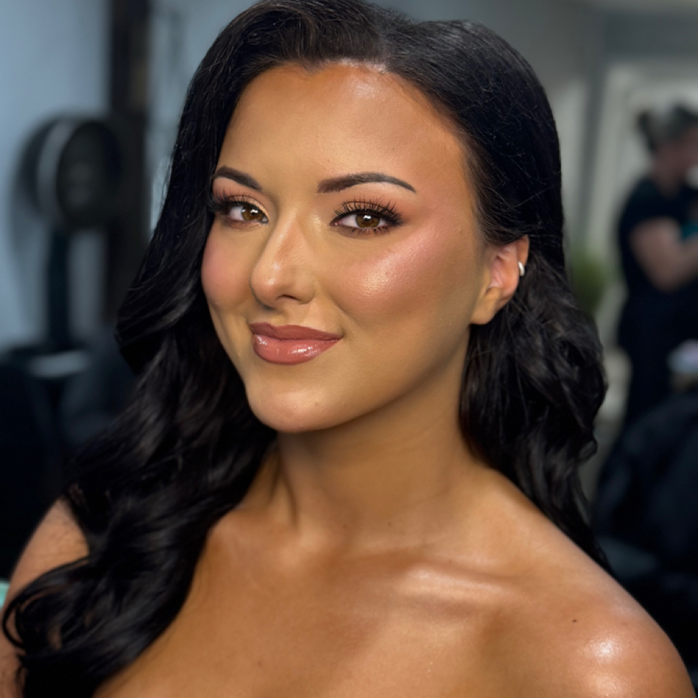 Curls & Makeup at Kelsey Andrews Makeup Artist in chickasaw, AL