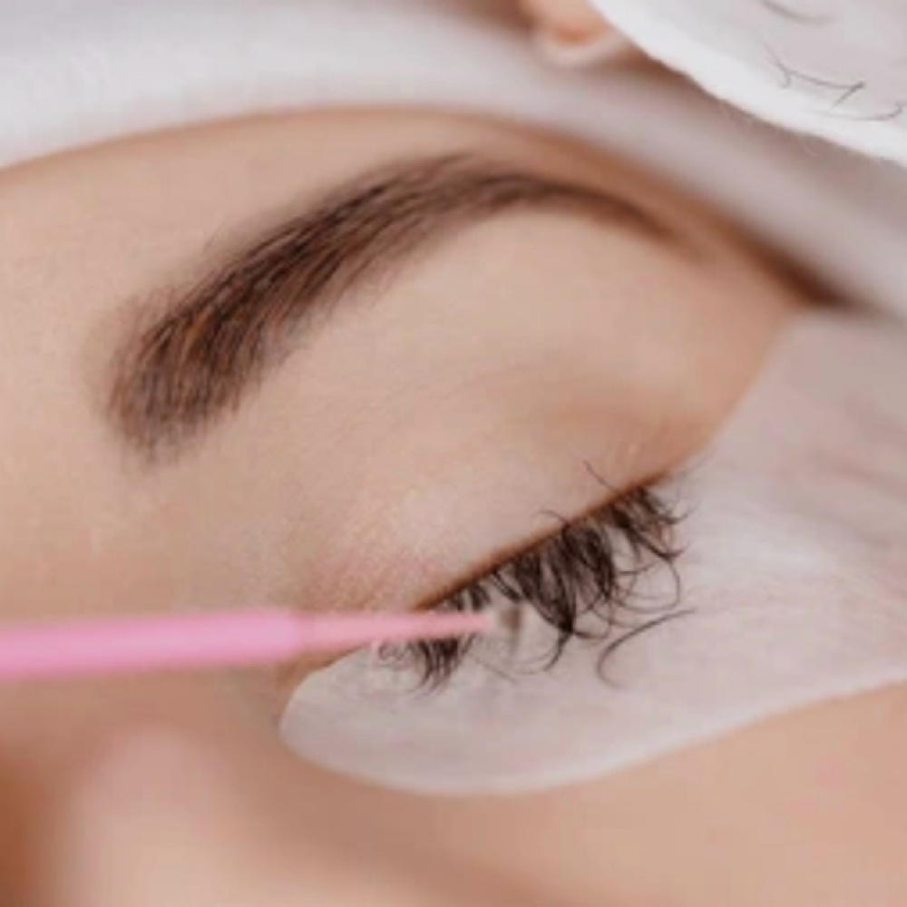Lash Extenstion Removal at The Bubble Aesthetics and Spa in Soddy Daisy, TN