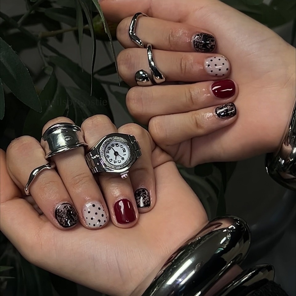 Manicures at Máxima Sets in Visalia, CA