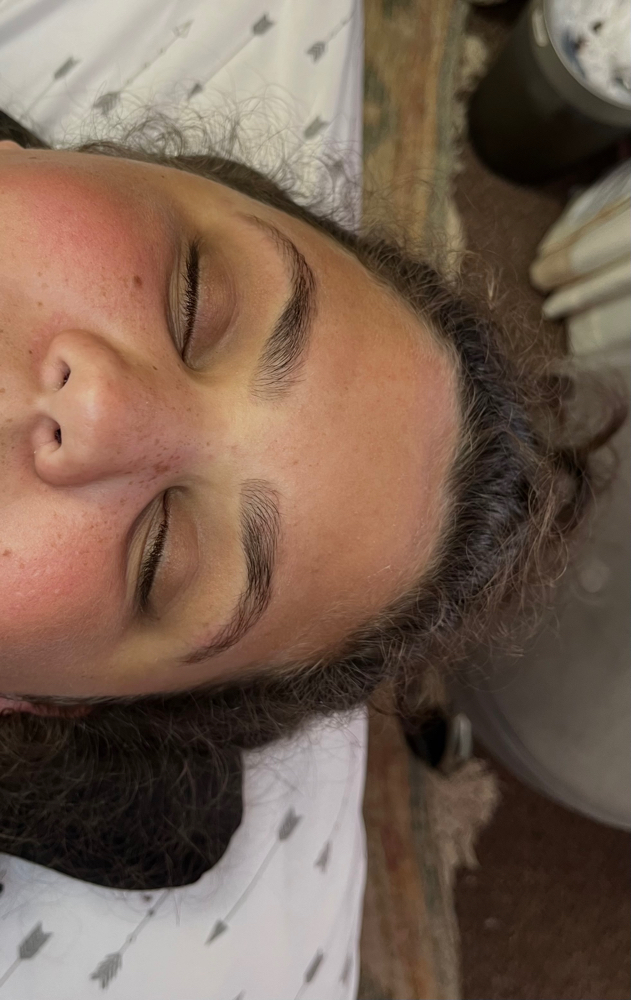 Eyebrow Tinting (Henna)