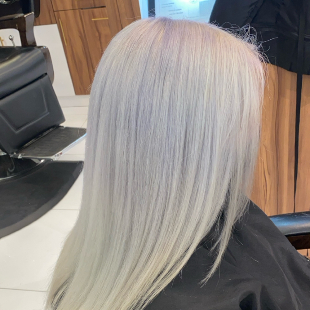 Bleach Retouch And Tone at Hair Boss Studio in Newport Beach, CA
