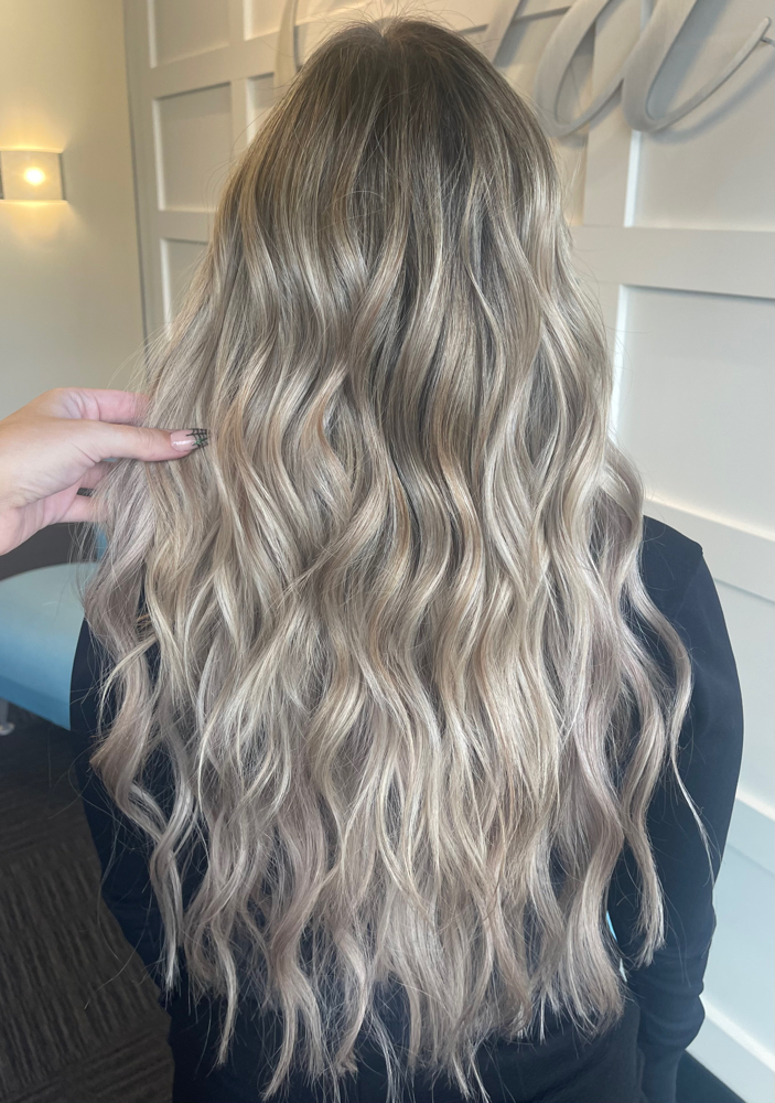 Half Maintenance Blonding + Cut