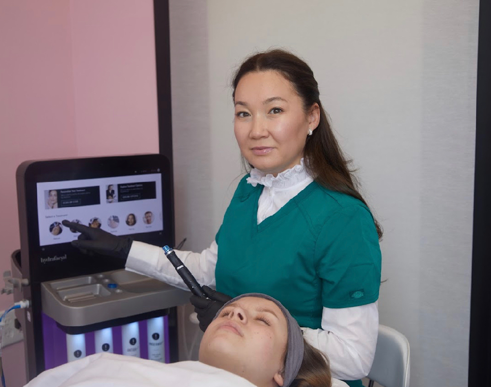 Buccal massage & Hydrafacial
