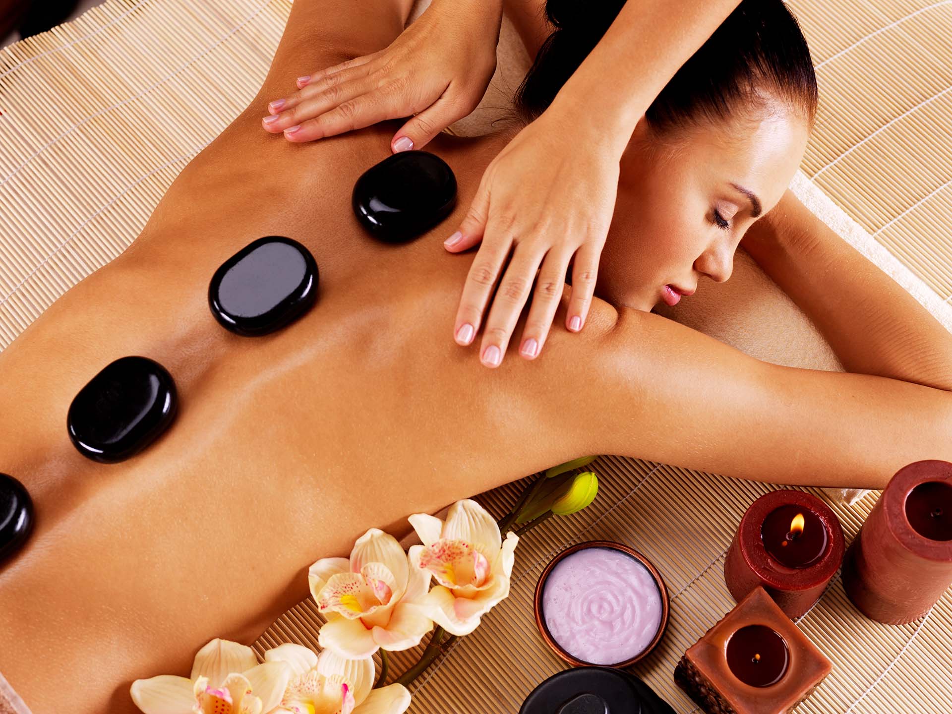 60 min Hot Stone massage