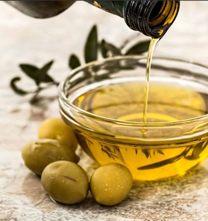 Hot Oil Treatment & Massage