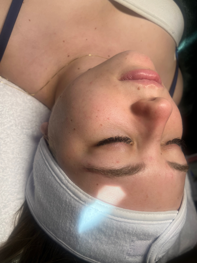 Pretty & Chill Facial