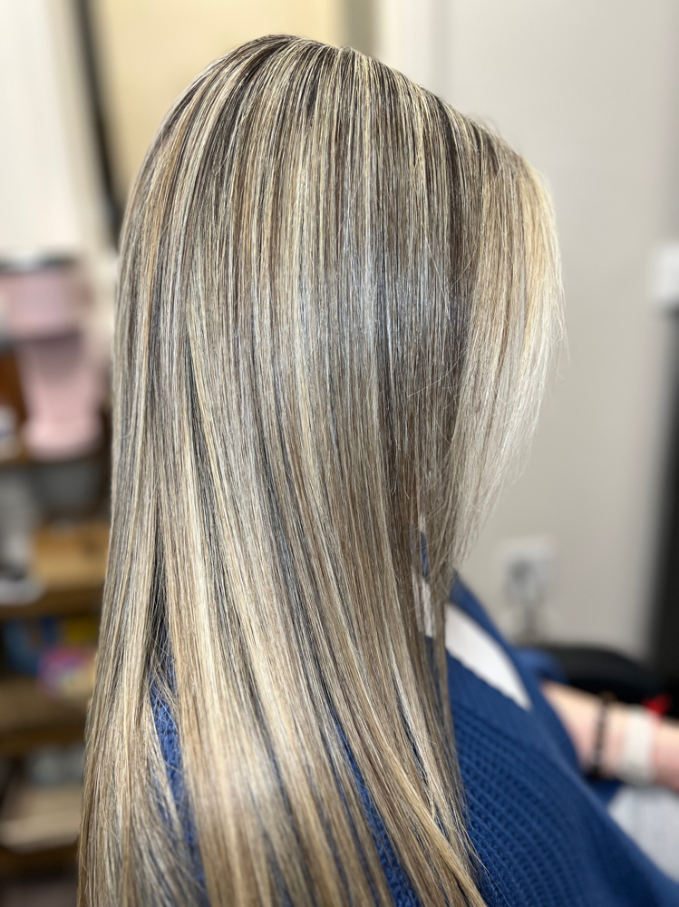 Hair glossing treatment at VOCÊ  BEAUTY  SALON in Northridge, CA