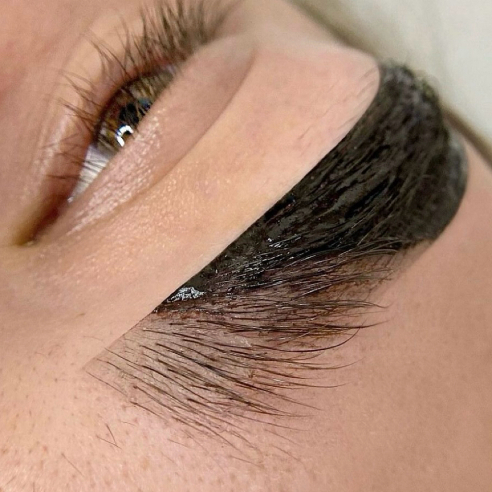 Brow Wax & Hybrid Tint at LASHES BY YANI in Fort Smith, AR