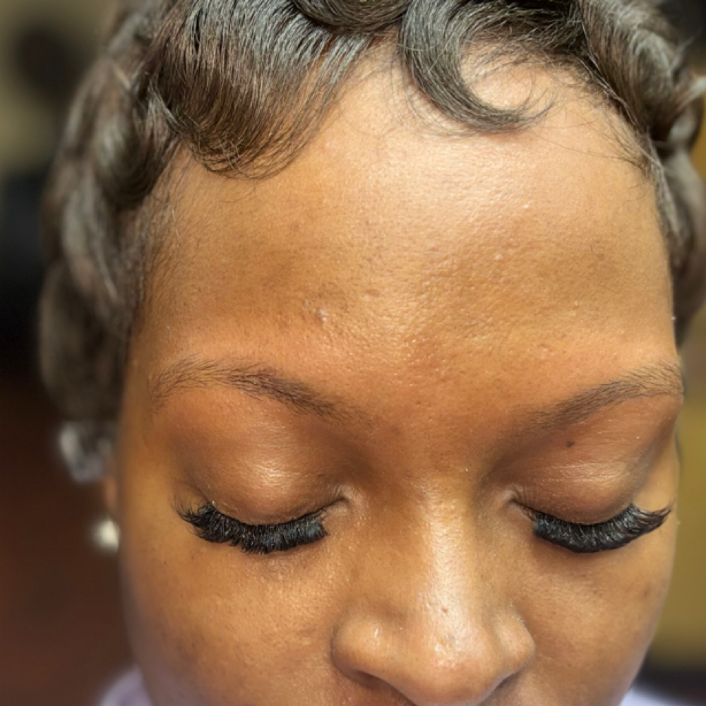 Eyebrow Waxing at In The Kut Salon in Toledo, OH