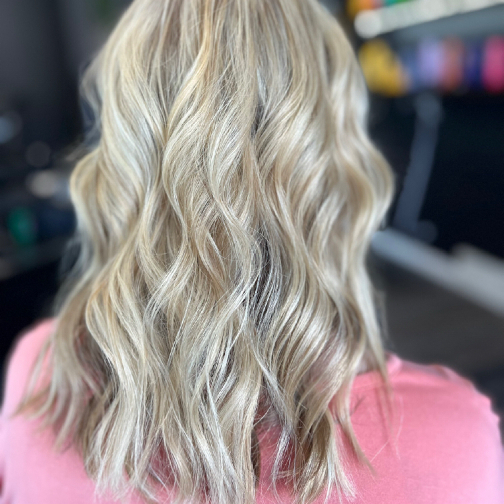 Consultation For Color at Metamorphosis Salon and Spa in Sandwich, IL