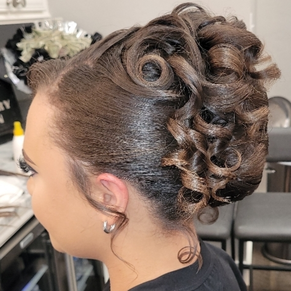 Updo at Cre8ive Salon in Maud, TX